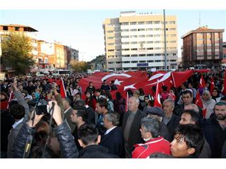 KIRIKKALEDE TERÖR LANETLENDİ